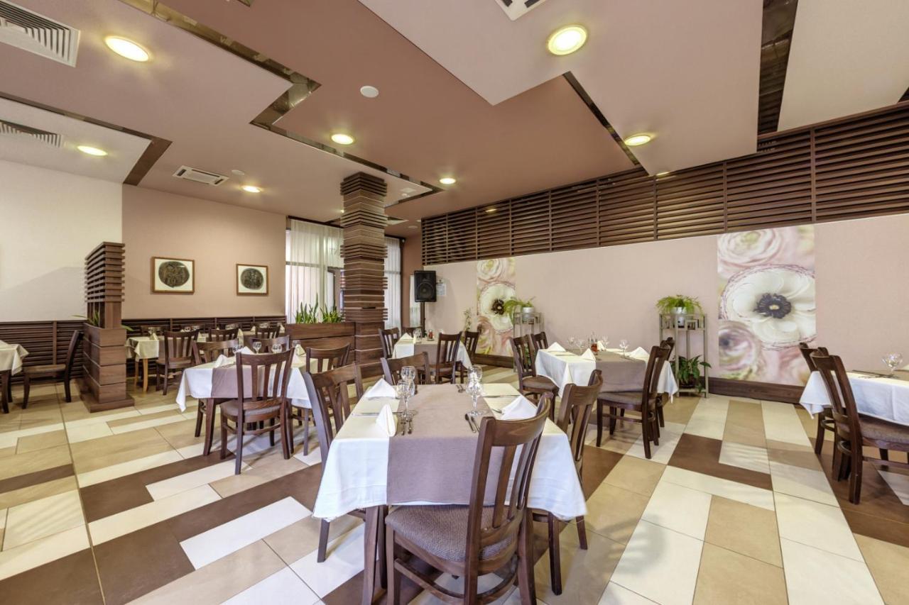 Hotel Arena Σάμοκοβ Εξωτερικό φωτογραφία
