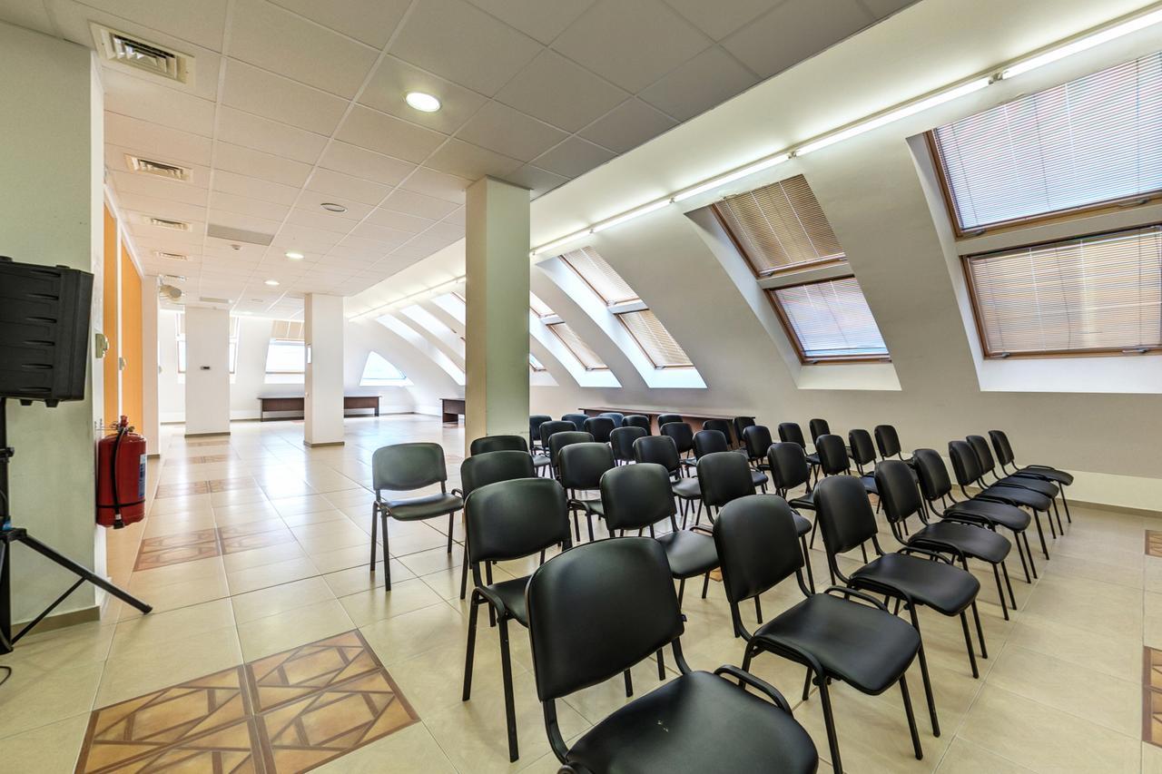 Hotel Arena Σάμοκοβ Εξωτερικό φωτογραφία